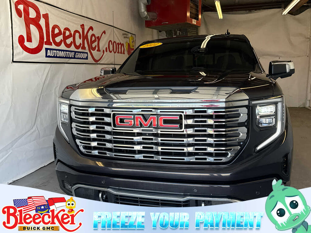 2022 GMC Sierra 1500 Denali Crew Cab 4WD