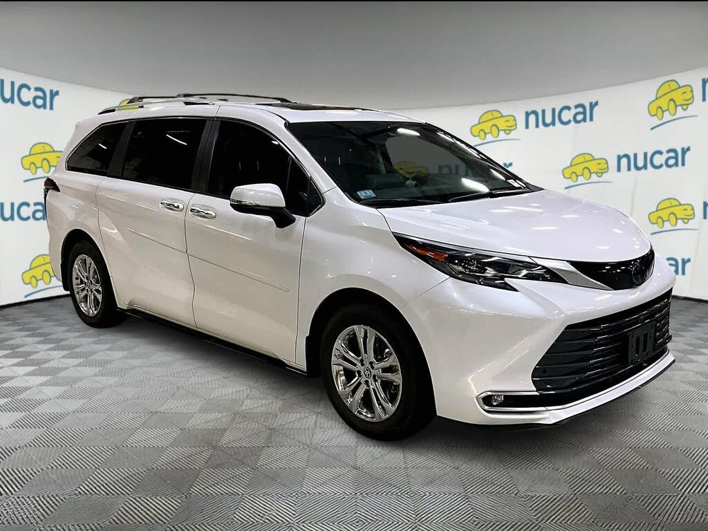 2024 Toyota Sienna Platinum 7-Passenger AWD
