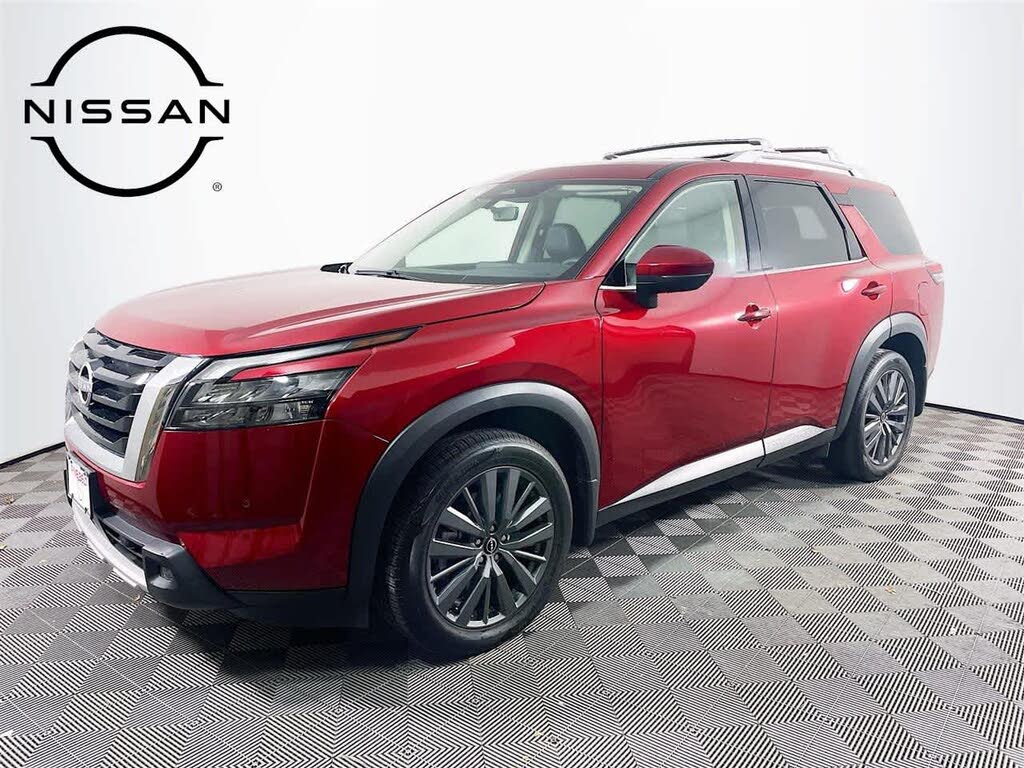 2025 Nissan Pathfinder SL 4WD