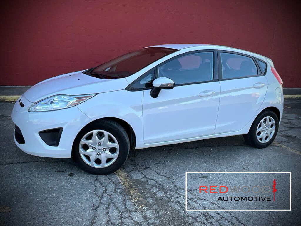 2013 Ford Fiesta SE Hatchback