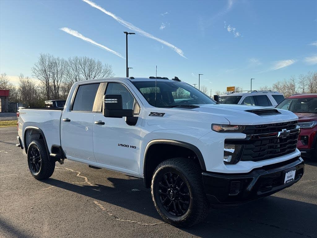 2026 Chevrolet Silverado 2500HD Custom Crew Cab 4WD