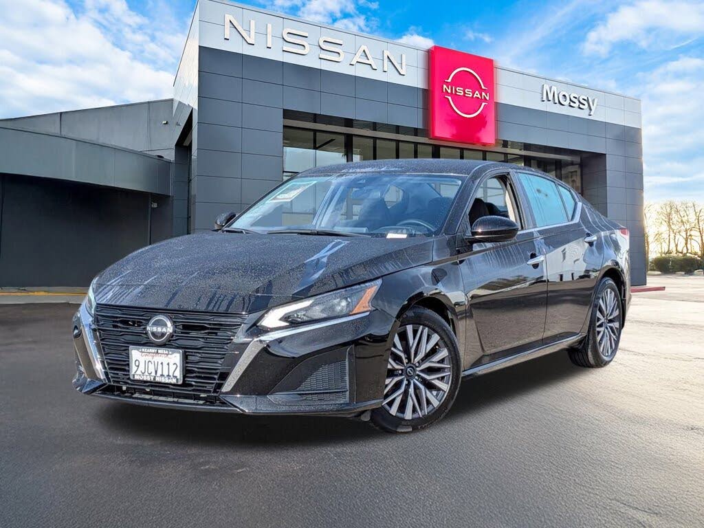 2023 Nissan Altima 2.5 SV FWD