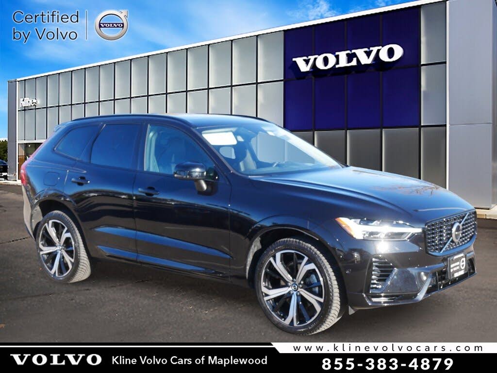 2023 Volvo XC60 Recharge T8 Ultimate Dark Theme eAWD