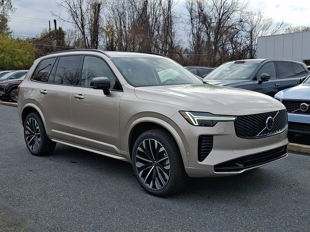 2026 Volvo XC90 B6 Ultra Dark 7-Passenger AWD