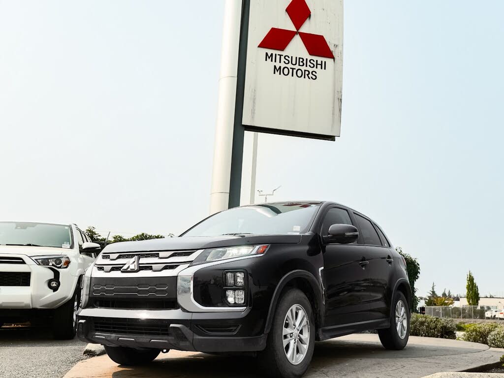 2022 Mitsubishi RVR SE AWC