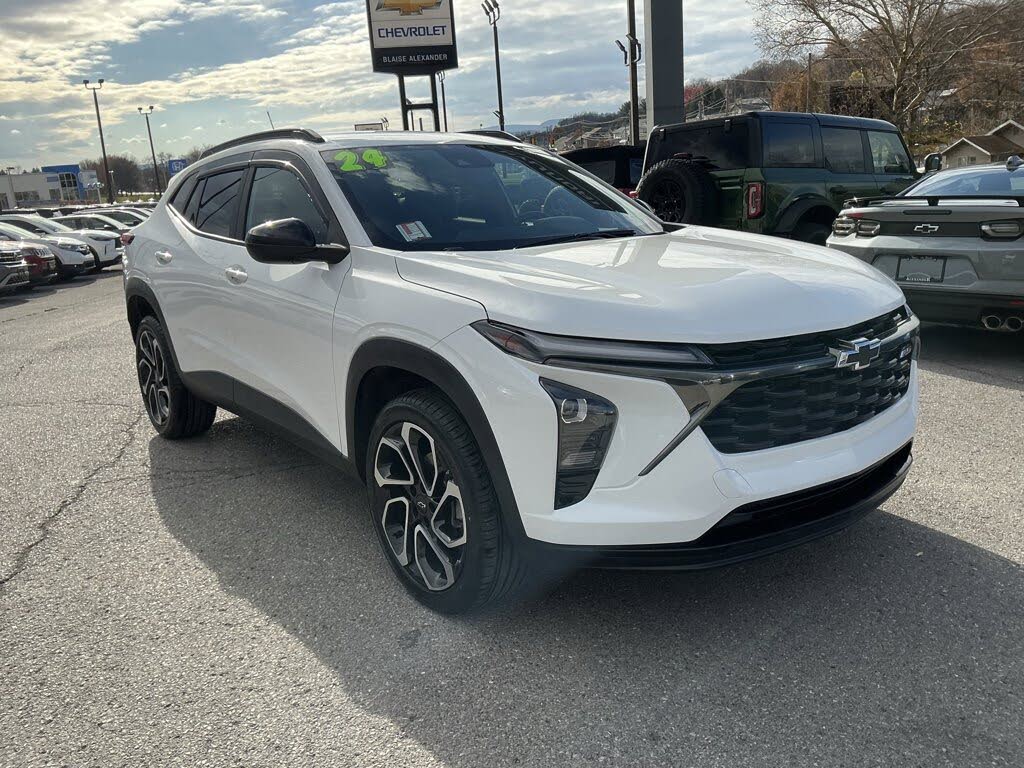2024 Chevrolet Trax RS with 2RS FWD