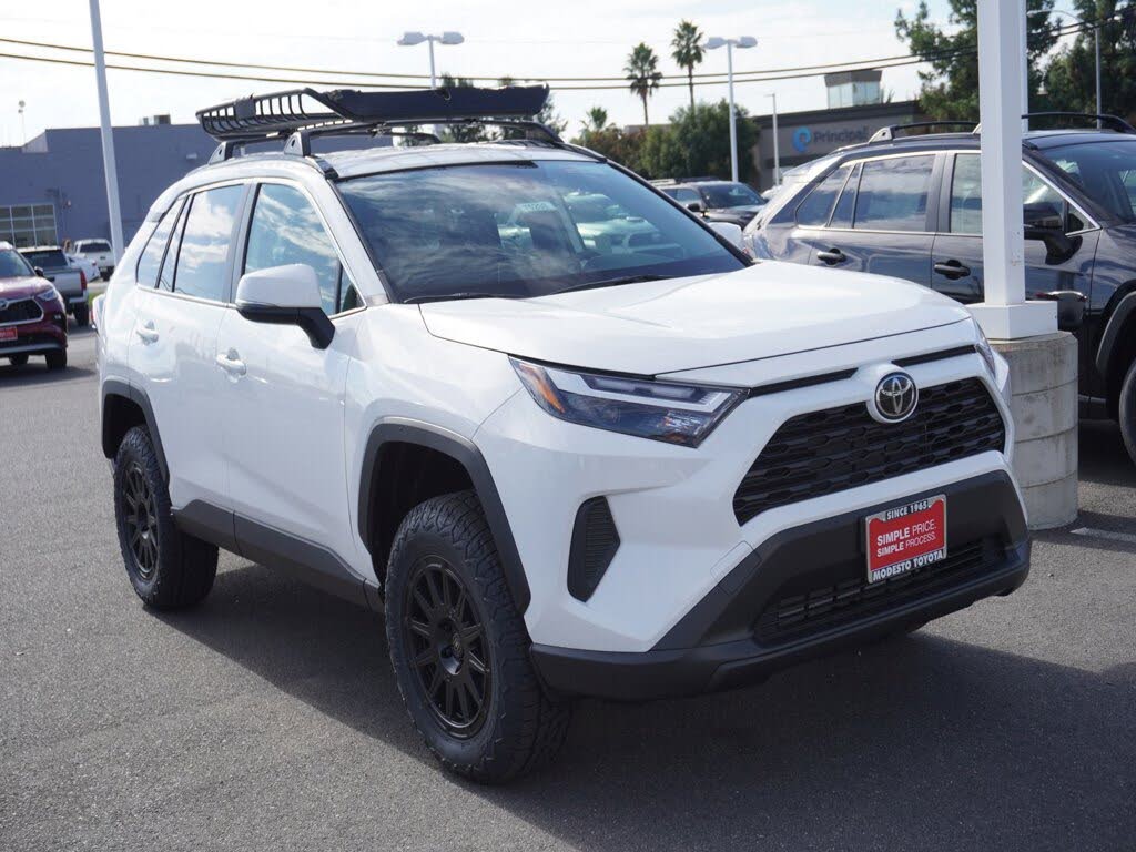 2025 Toyota RAV4 XLE AWD