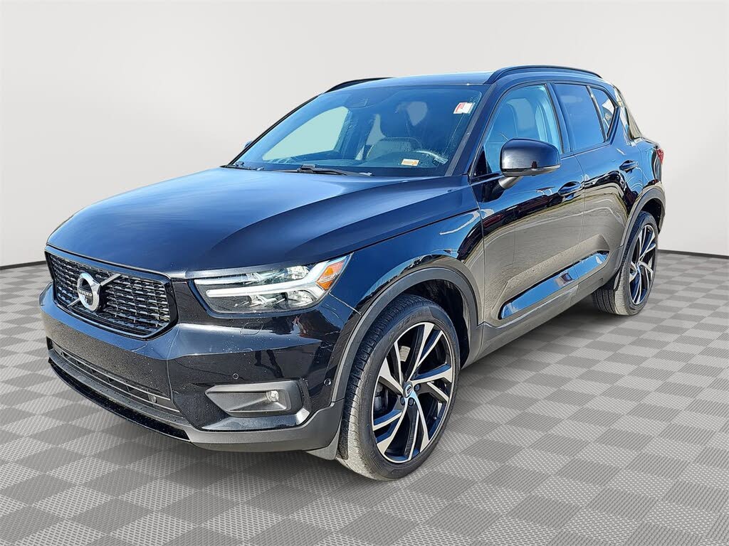 2022 Volvo XC40 T5 R-Design AWD