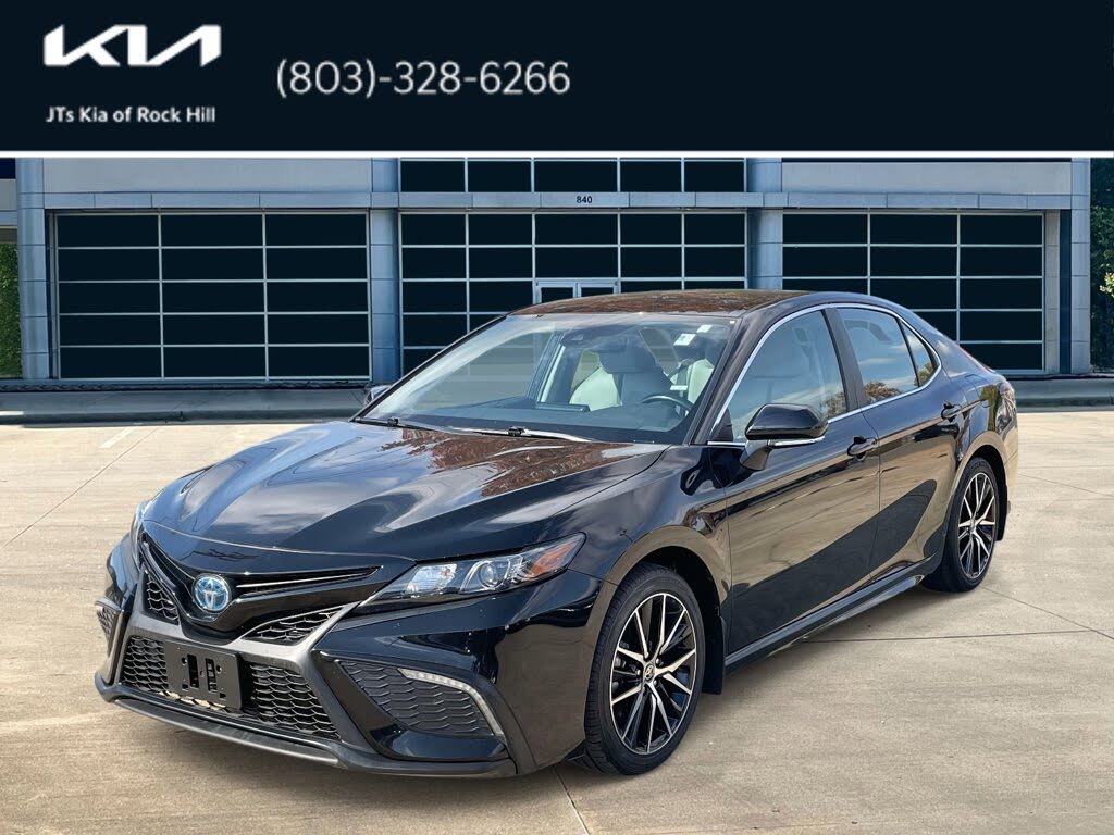 2024 Toyota Camry Hybrid SE FWD
