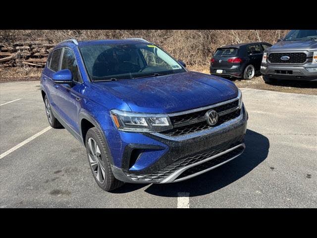 2024 Volkswagen Taos SE 4Motion
