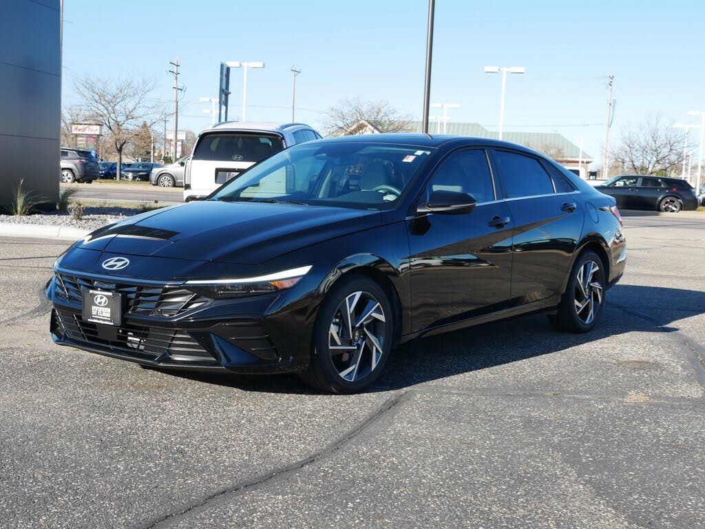 2025 Hyundai Elantra Limited FWD