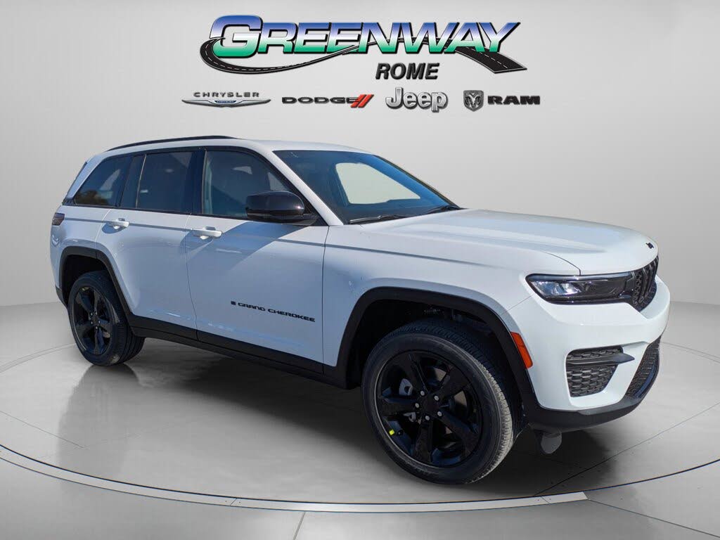 2025 Jeep Grand Cherokee Laredo 4WD