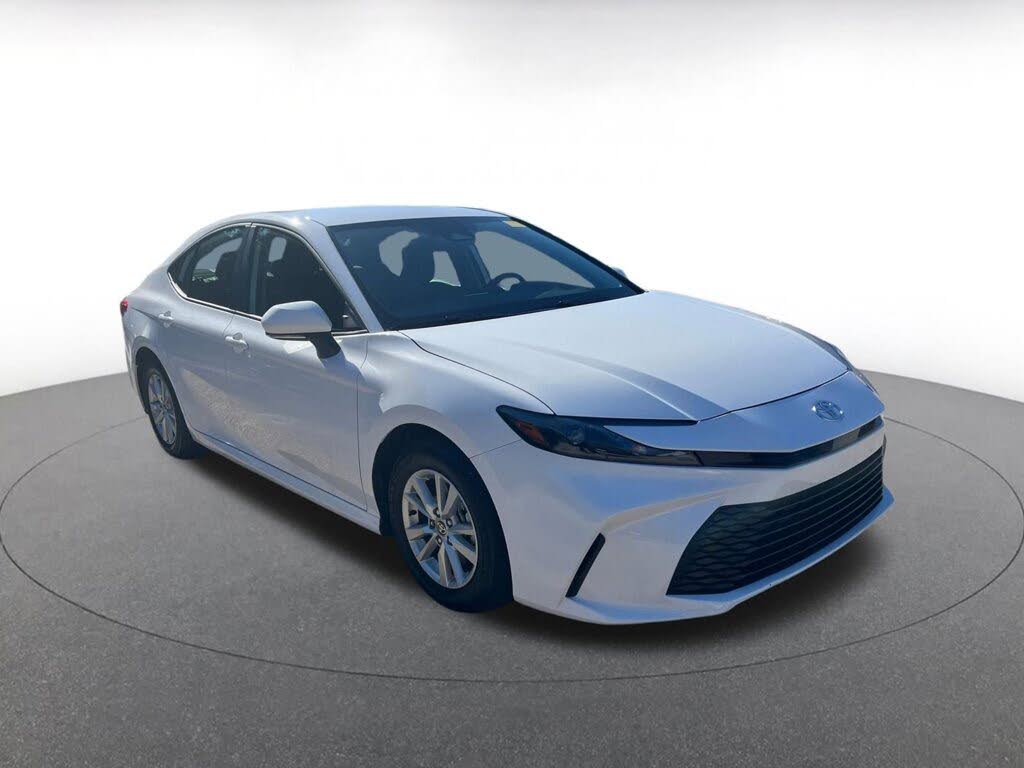 2025 Toyota Camry LE FWD