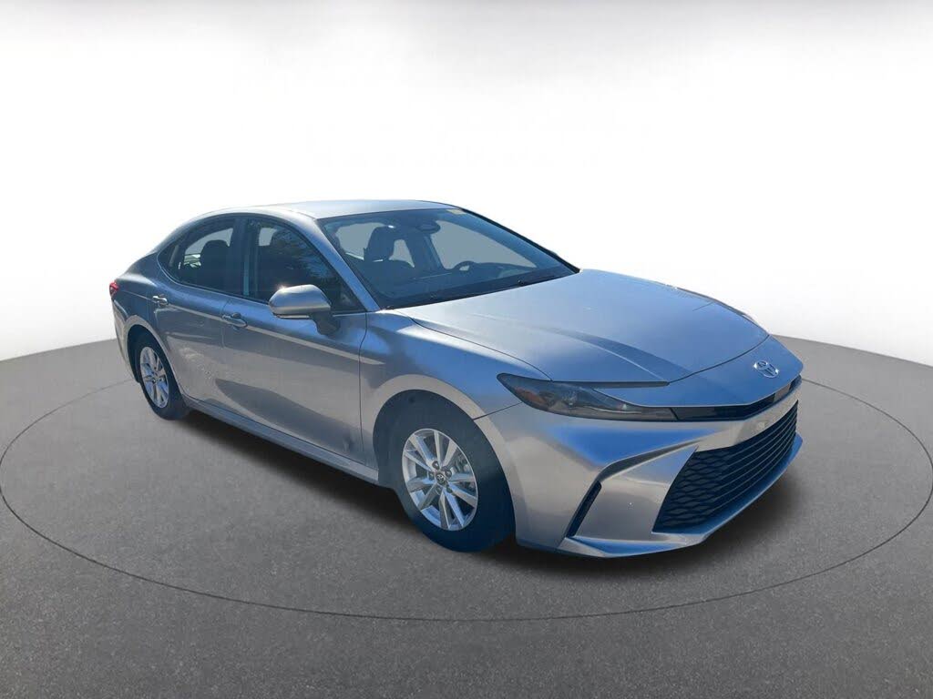 2025 Toyota Camry LE FWD