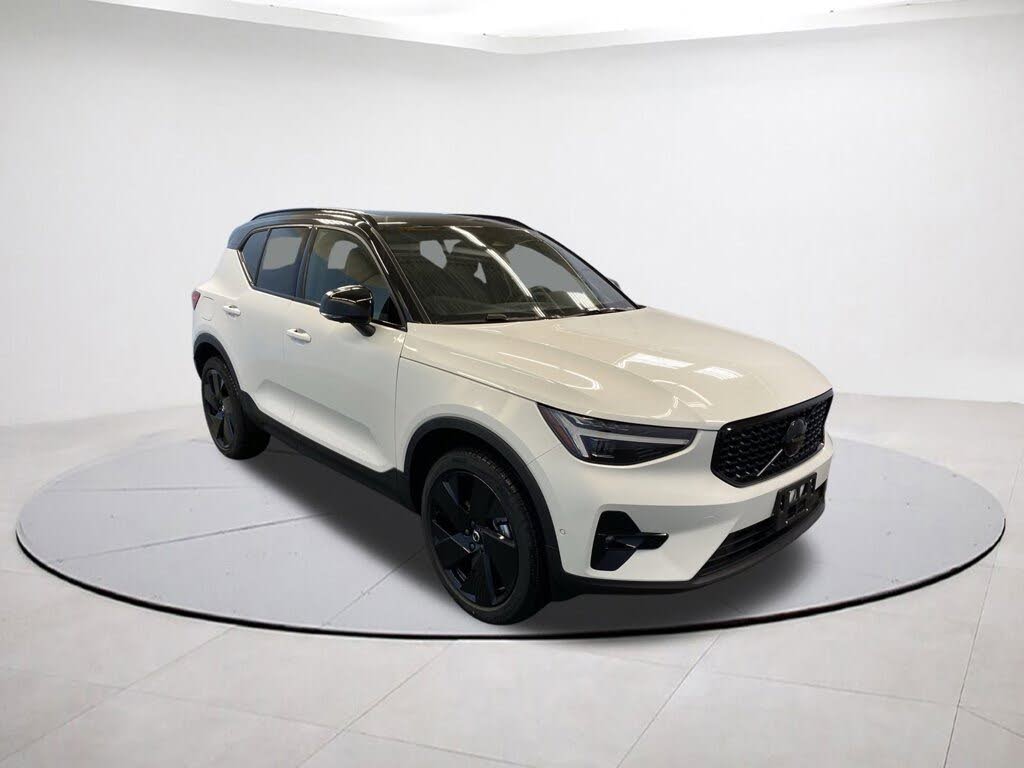 2026 Volvo XC40 B5 Ultra Black Edition AWD