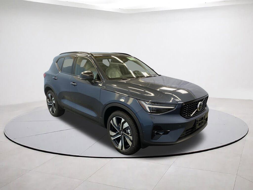 2026 Volvo XC40 B5 Ultra AWD
