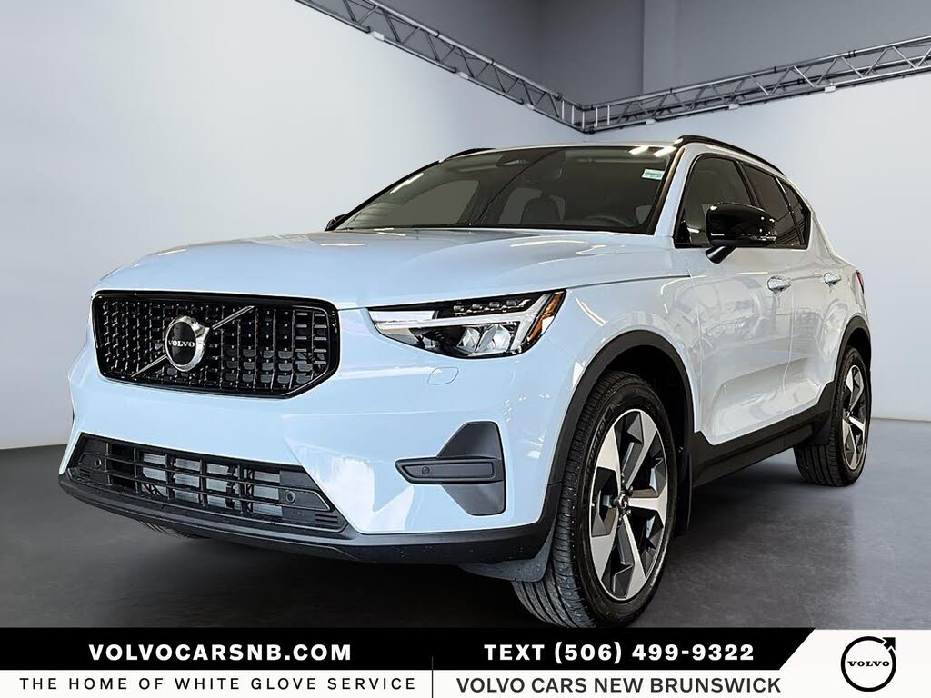 2026 Volvo XC40 B5 Core AWD