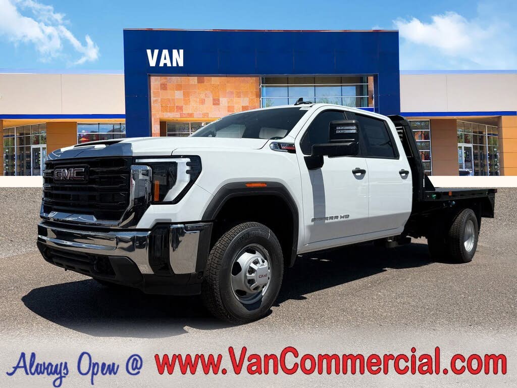 2025 GMC Sierra 3500HD Chassis Pro Crew Cab RWD
