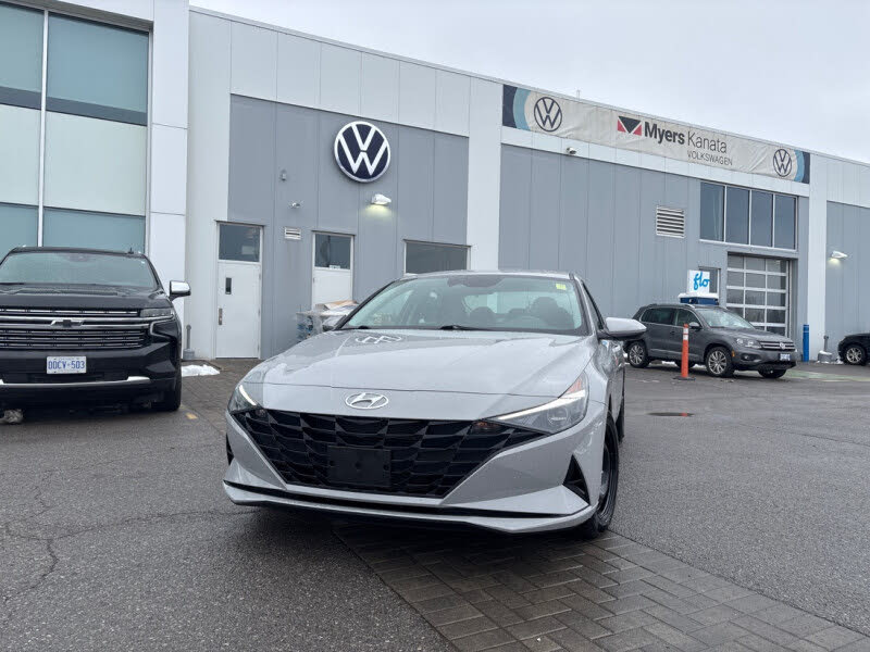 2023 Hyundai Elantra Preferred FWD