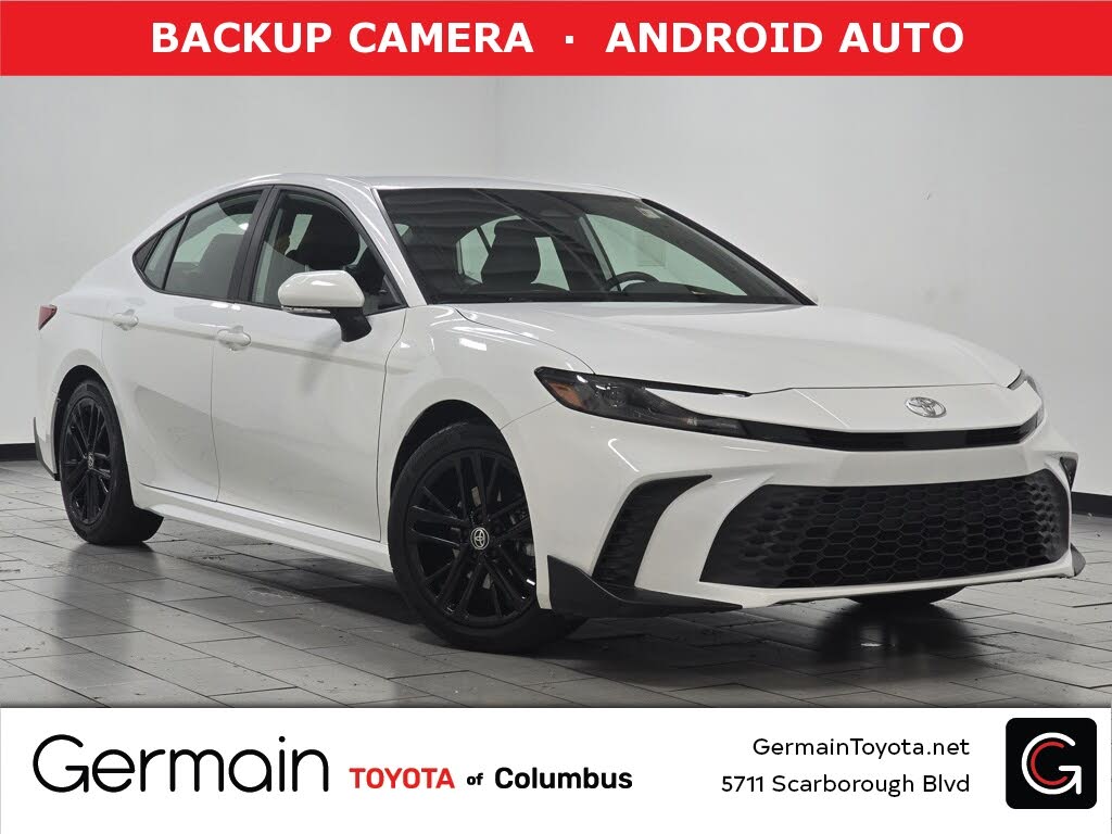 2025 Toyota Camry SE FWD