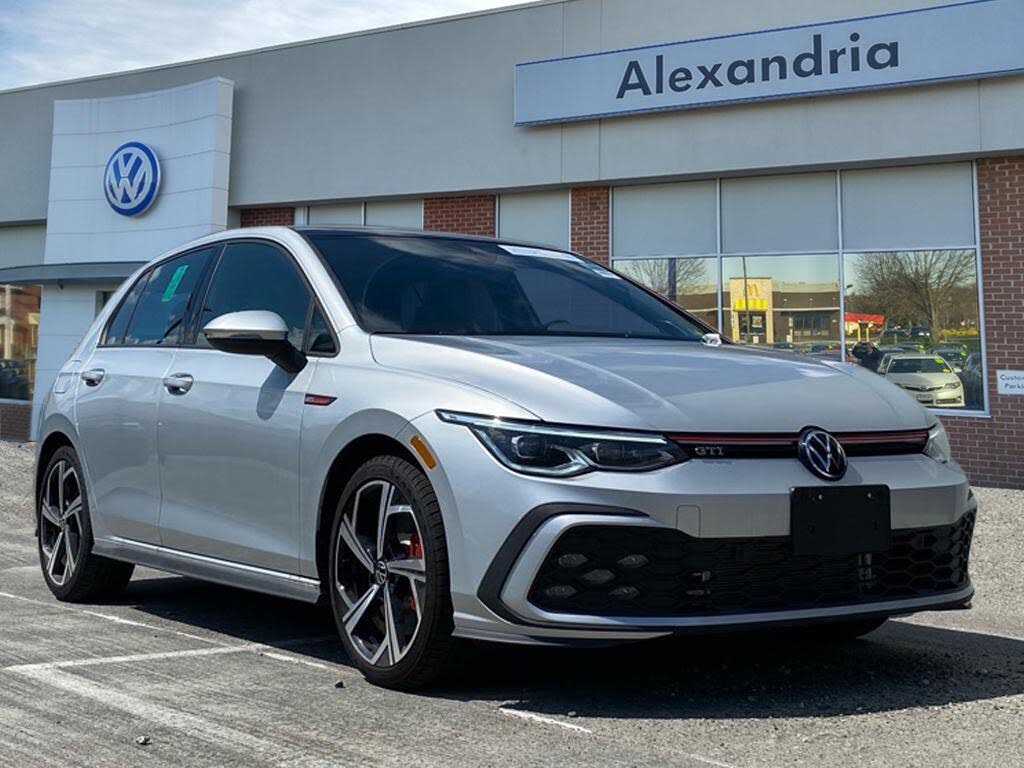 2024 Volkswagen Golf GTI SE FWD