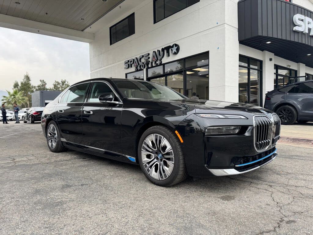 2023 BMW i7 xDrive60 AWD