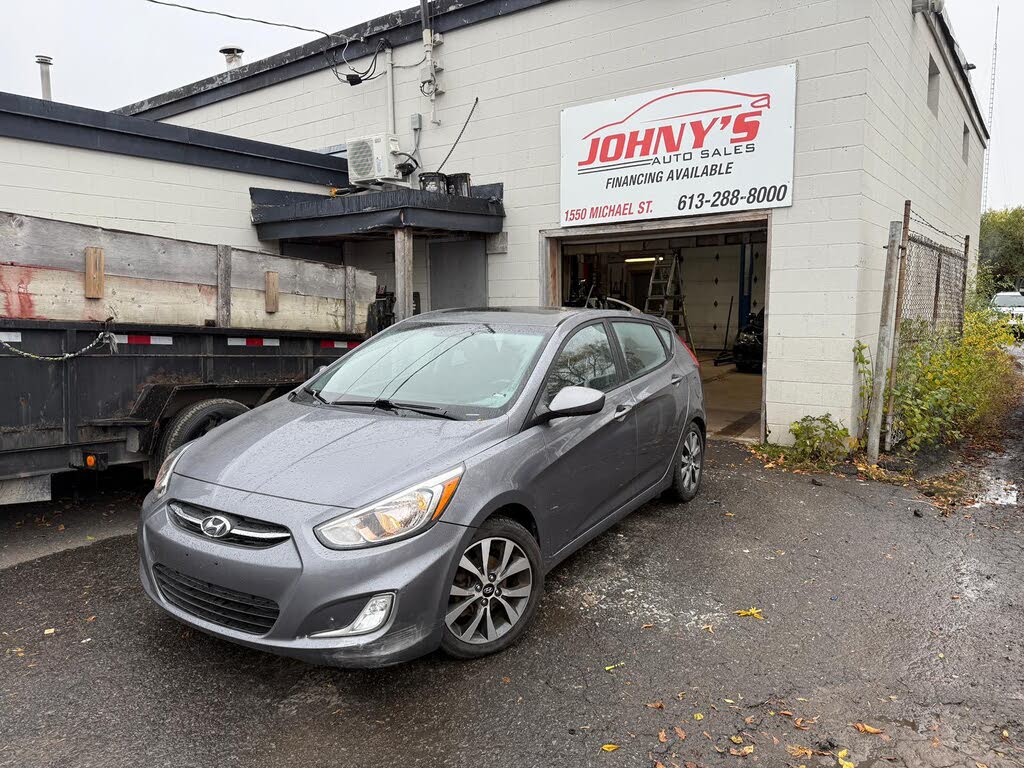 Hyundai Accent SE Hatchback FWD 2015