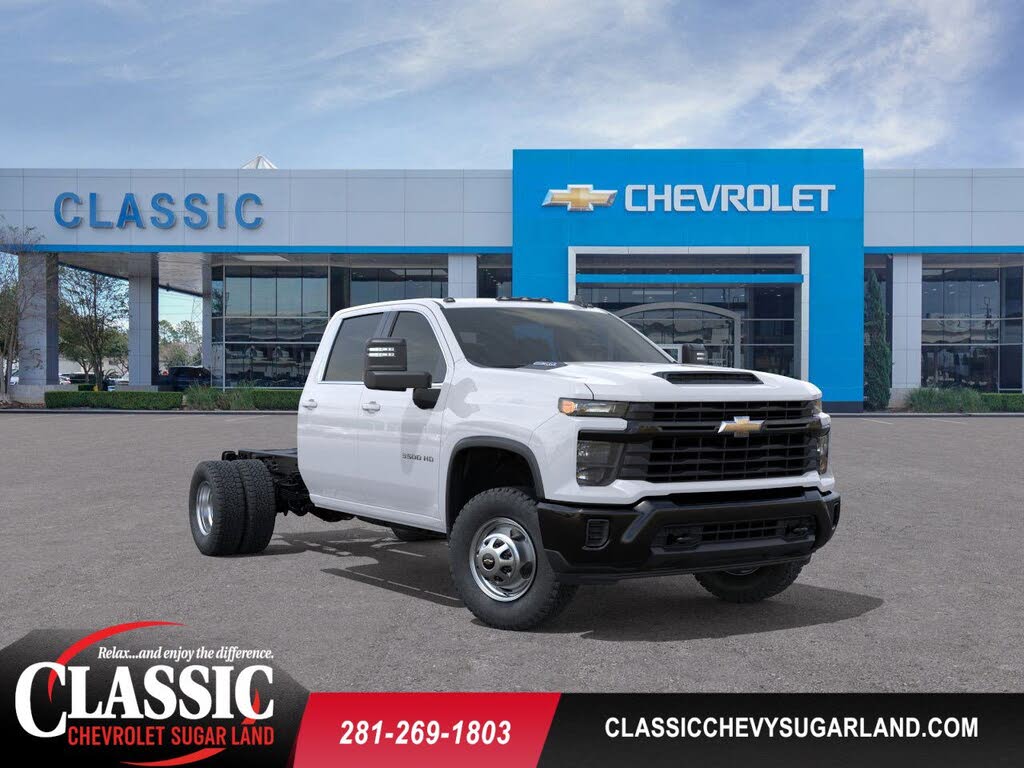 2025 Chevrolet Silverado 3500HD Chassis Work Truck Crew Cab 4WD