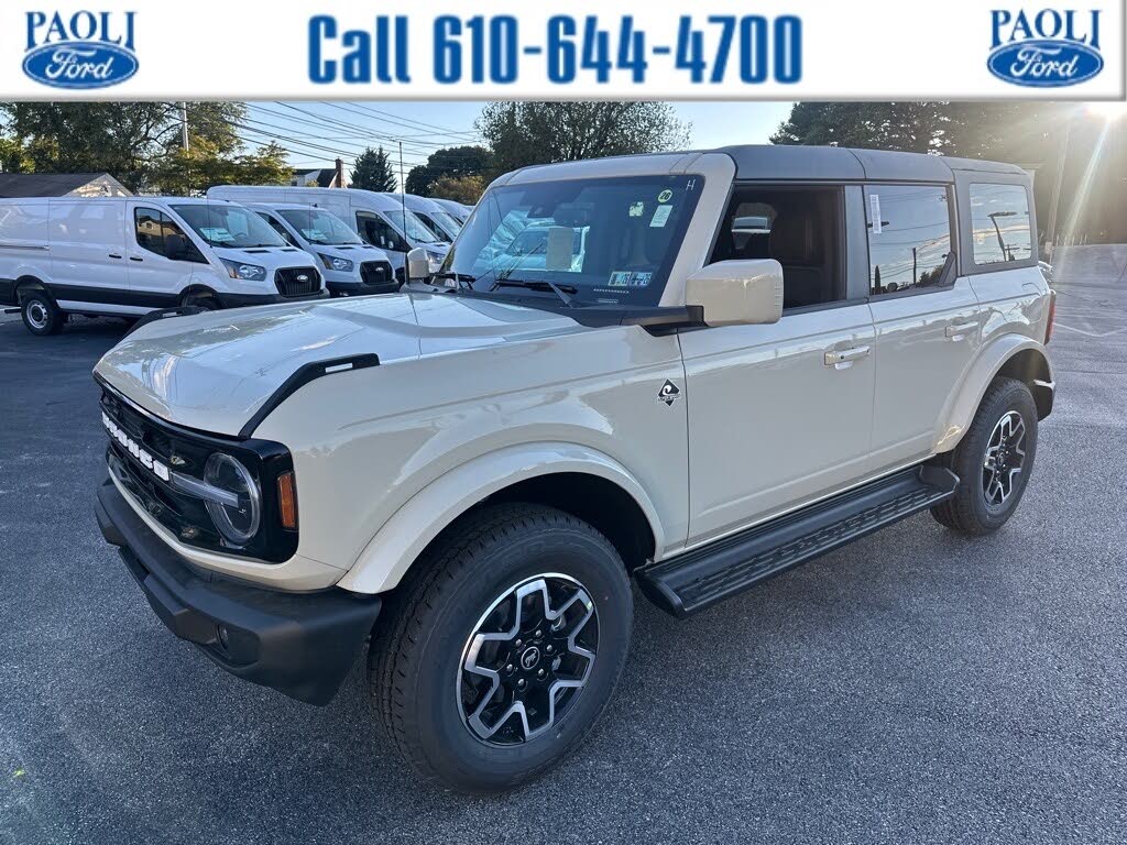 2025 Ford Bronco Outer Banks 4-Door 4WD