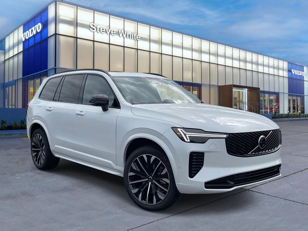 2026 Volvo XC90 B6 Ultra Dark 6-Passenger AWD