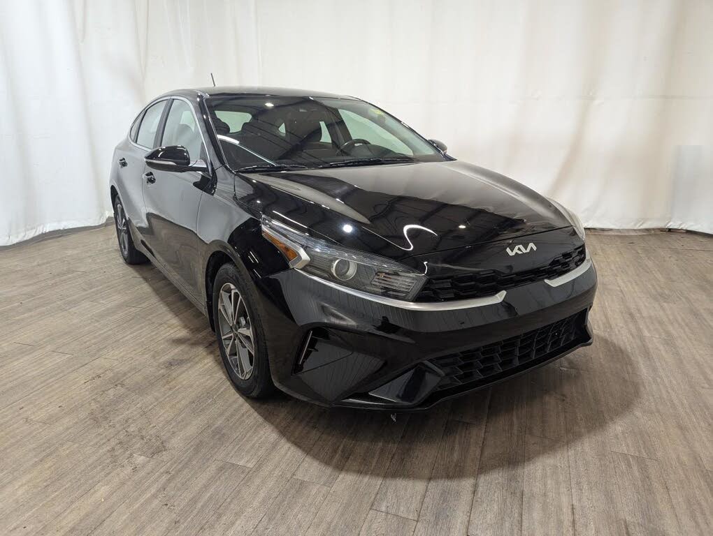 2023 Kia Forte5 EX FWD
