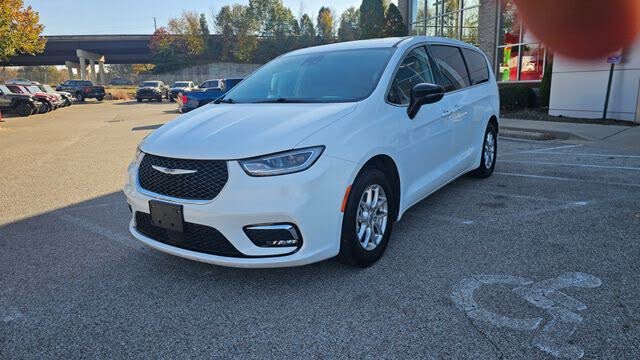 2024 Chrysler Pacifica Touring L FWD