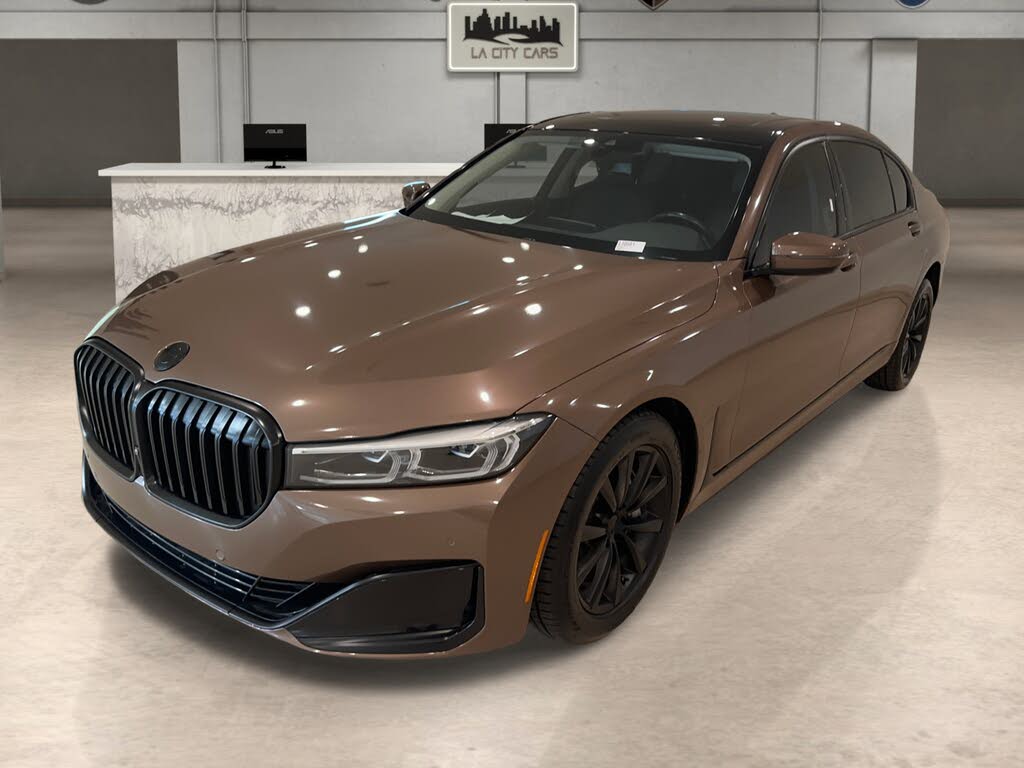 2022 BMW 7 Series 740i RWD