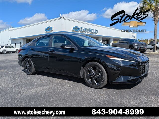 2023 Hyundai Elantra SEL FWD