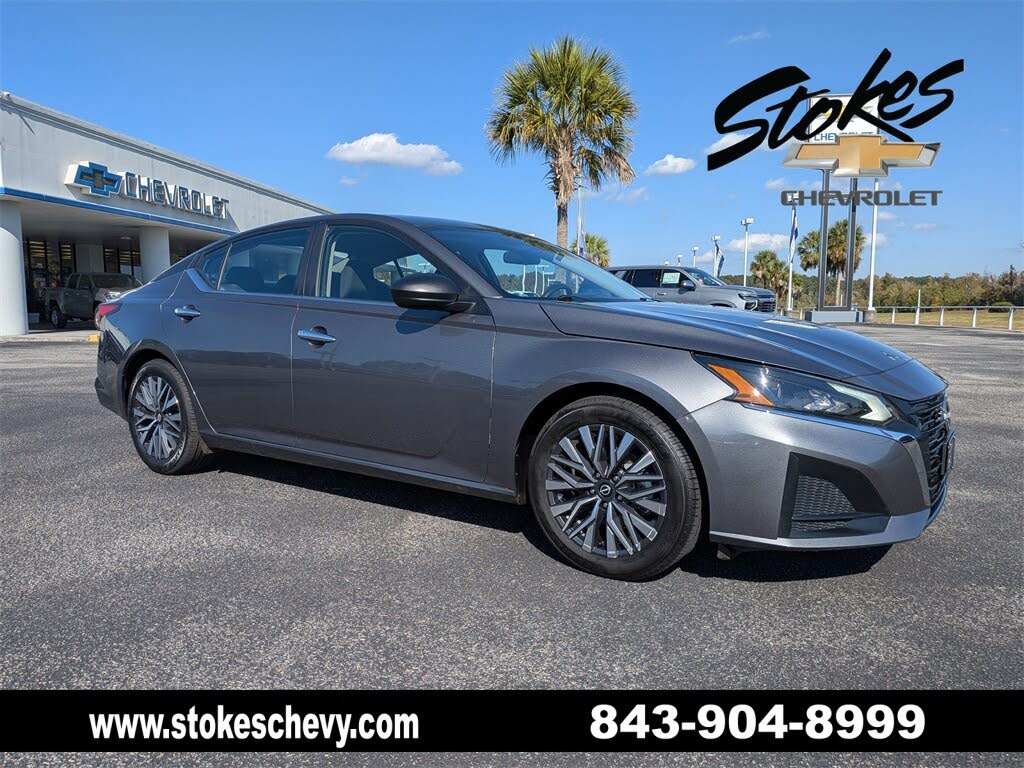 2024 Nissan Altima 2.5 SV FWD