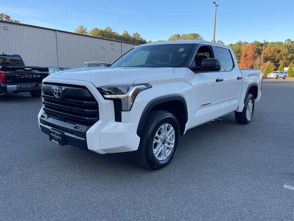 2025 Toyota Tundra SR5 CrewMax Cab 4WD