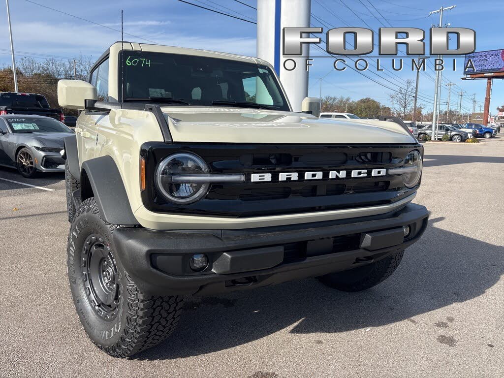 2025 Ford Bronco Outer Banks 4-Door 4WD