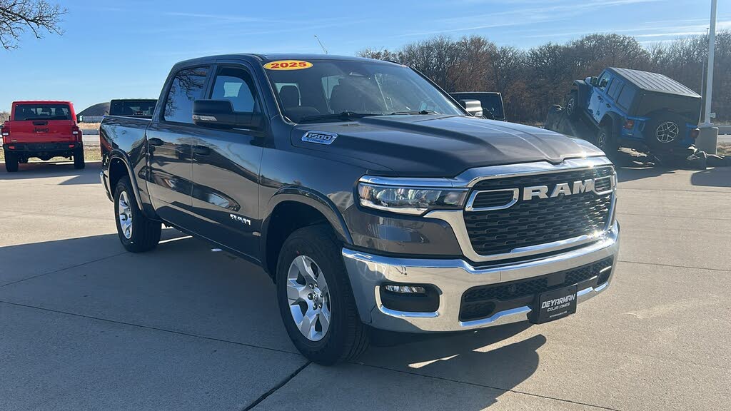 2025 RAM 1500 Big Horn Crew Cab 4WD
