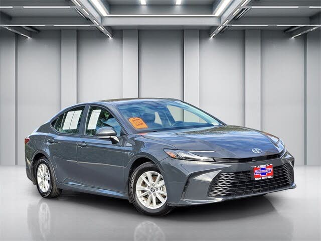 2025 Toyota Camry LE FWD