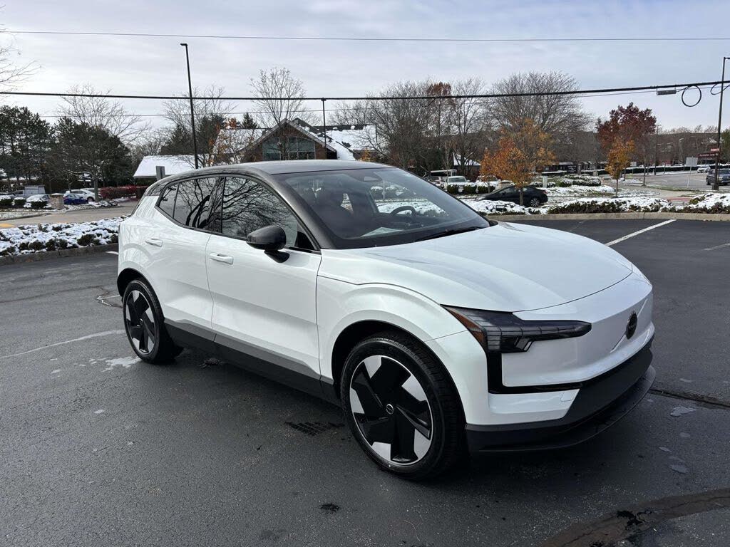 2026 Volvo EX30 Twin Plus eAWD