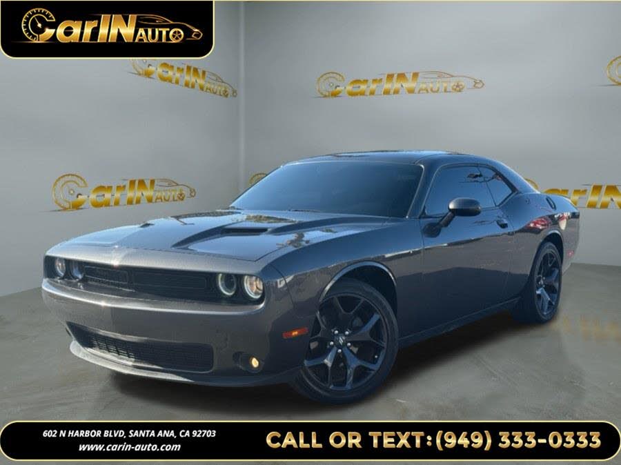 2020 Dodge Challenger SXT RWD