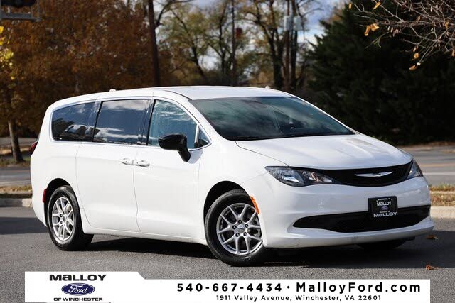 2024 Chrysler Voyager LX FWD