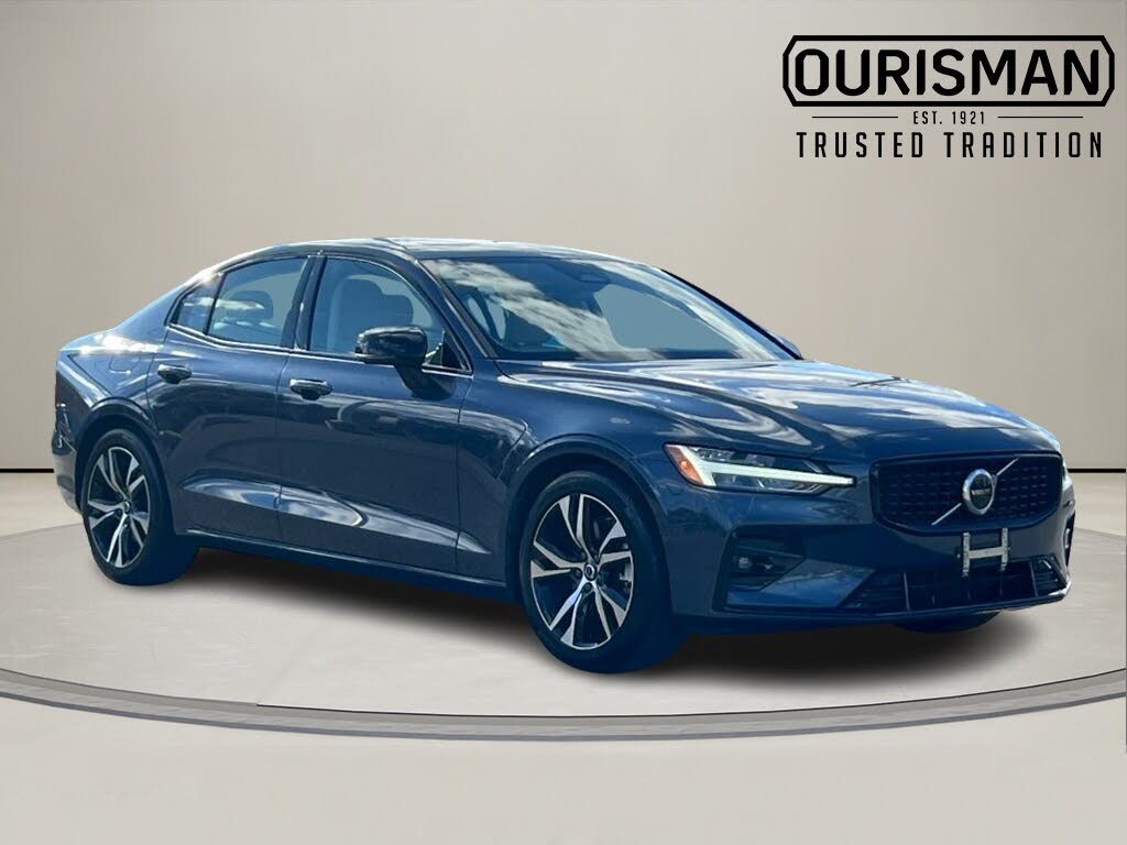 2024 Volvo S60 B5 Core Dark Theme AWD
