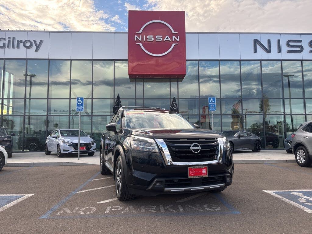 2022 Nissan Pathfinder Platinum 4WD