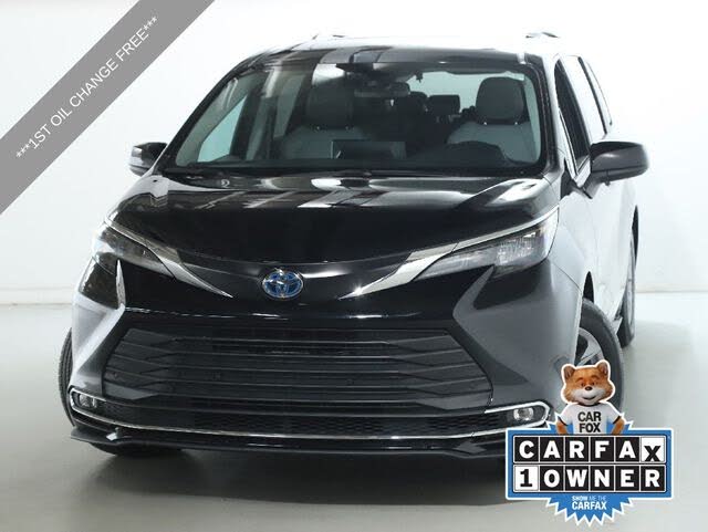 2024 Toyota Sienna XLE 7-Passenger FWD