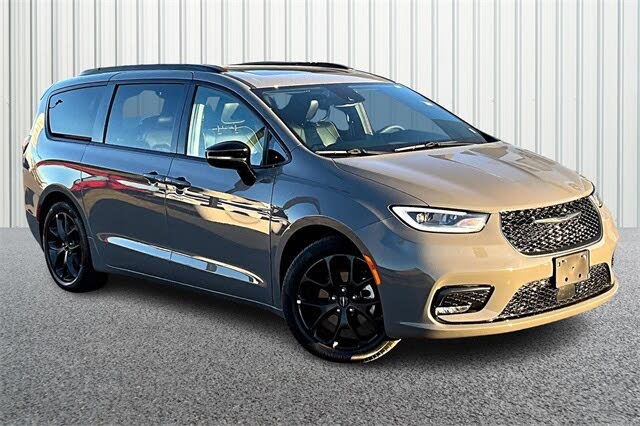 2025 Chrysler Pacifica Limited FWD