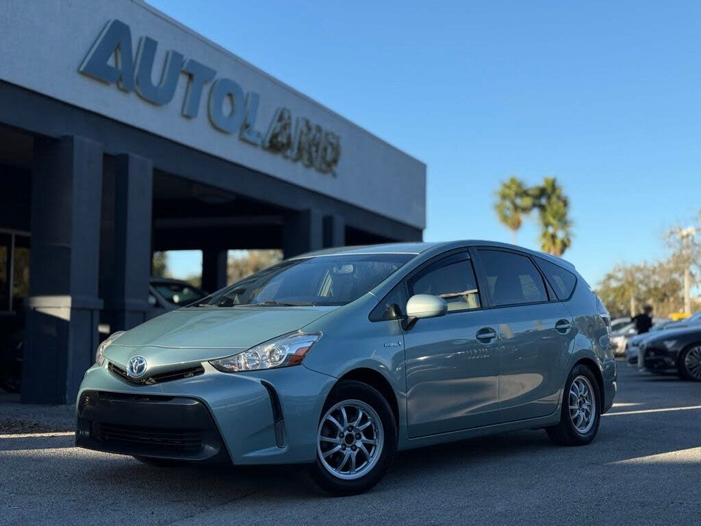 2015 Toyota Prius v Four FWD