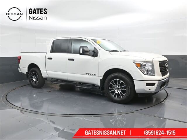 2024 Nissan Titan SV Crew Cab 4WD