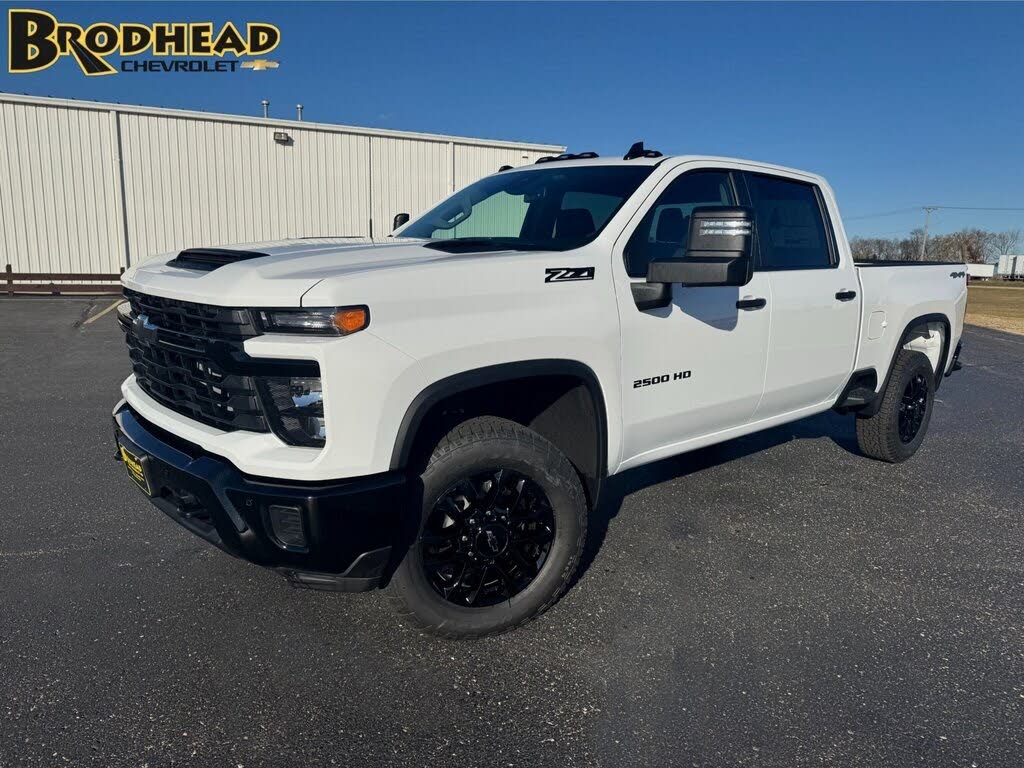 2026 Chevrolet Silverado 2500HD Custom Crew Cab 4WD