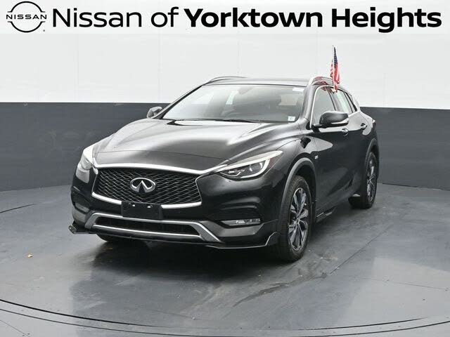 2017 INFINITI QX30 Premium AWD